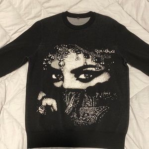 6 lifes sweater, sold out; never restocking, great stitching and amazing quality